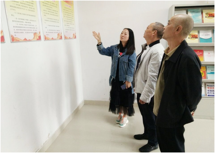 綿竹市委統(tǒng)戰(zhàn)部副部長、市工商聯(lián)黨委書記唐紹愚蒞臨仟坤集團(tuán)調(diào)研指導(dǎo)集團(tuán)黨的統(tǒng)戰(zhàn)工作開展情況